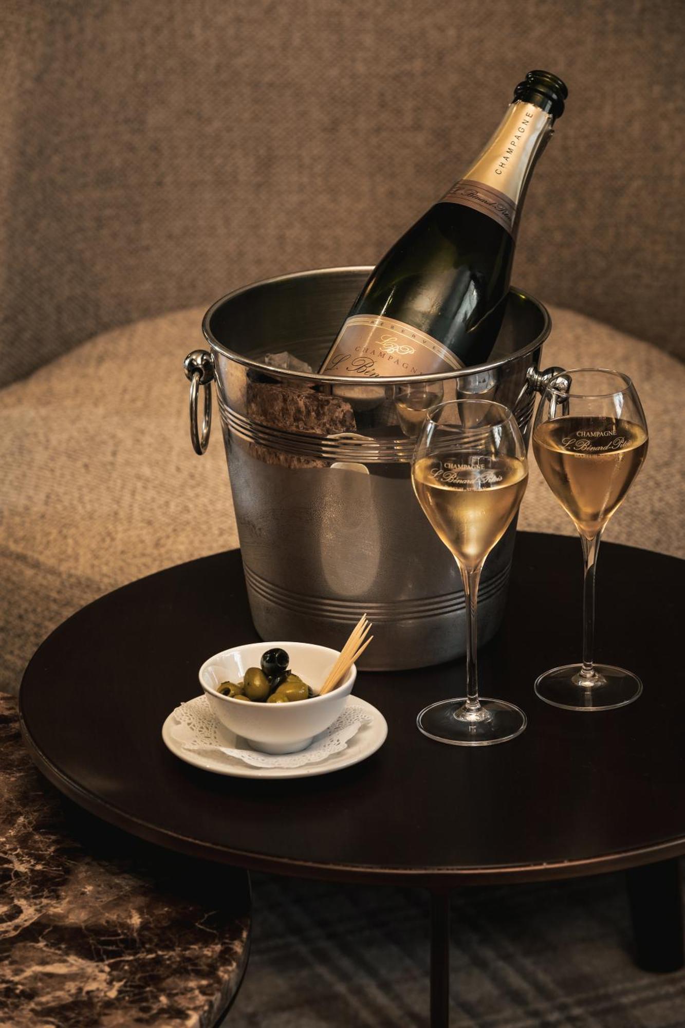 De Lindenhoeve Boutique Hotel Слойс Екстериор снимка